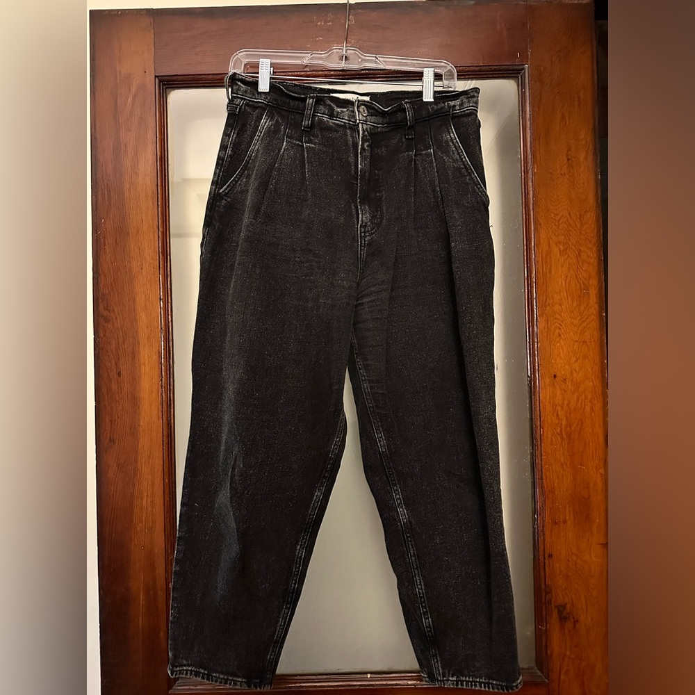 Abercrombie & Fitch Size 8s black jeans